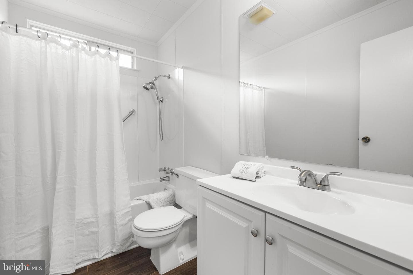 140 Capital Drive photo 18
