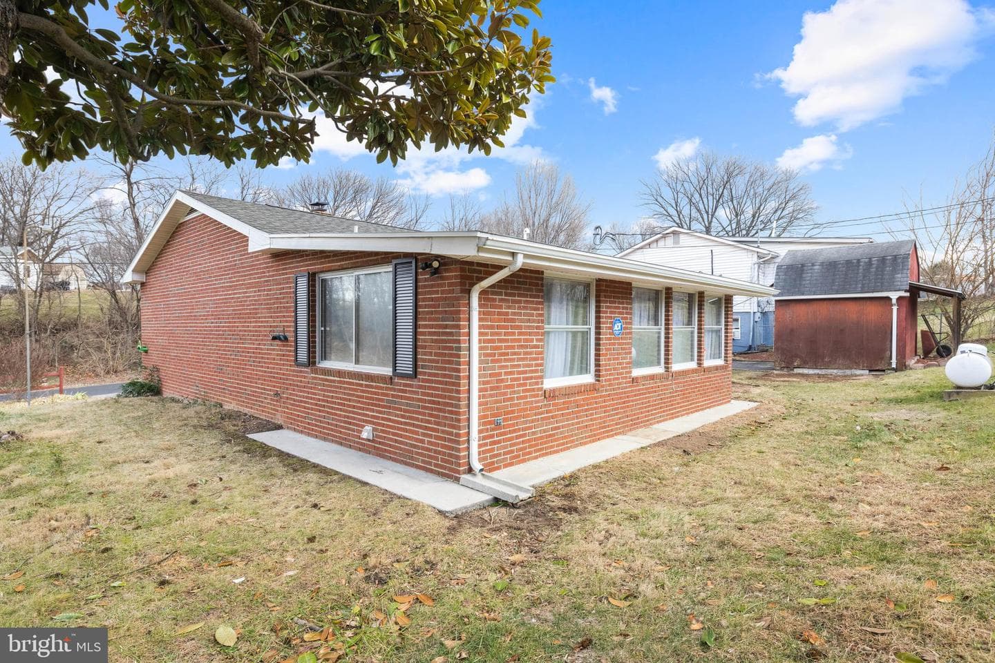 140 Capital Drive photo 21