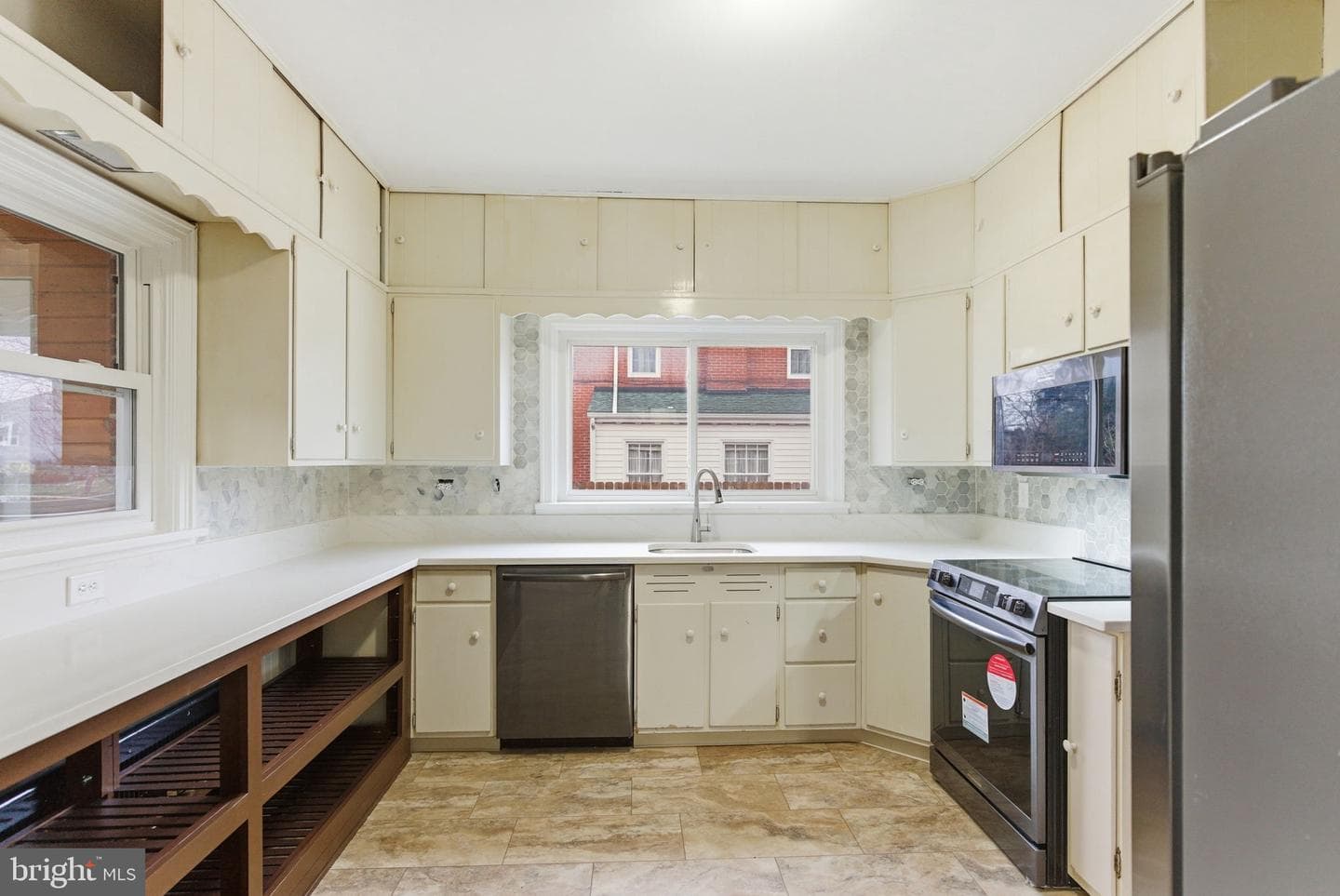 109 Alabama Avenue N photo 17