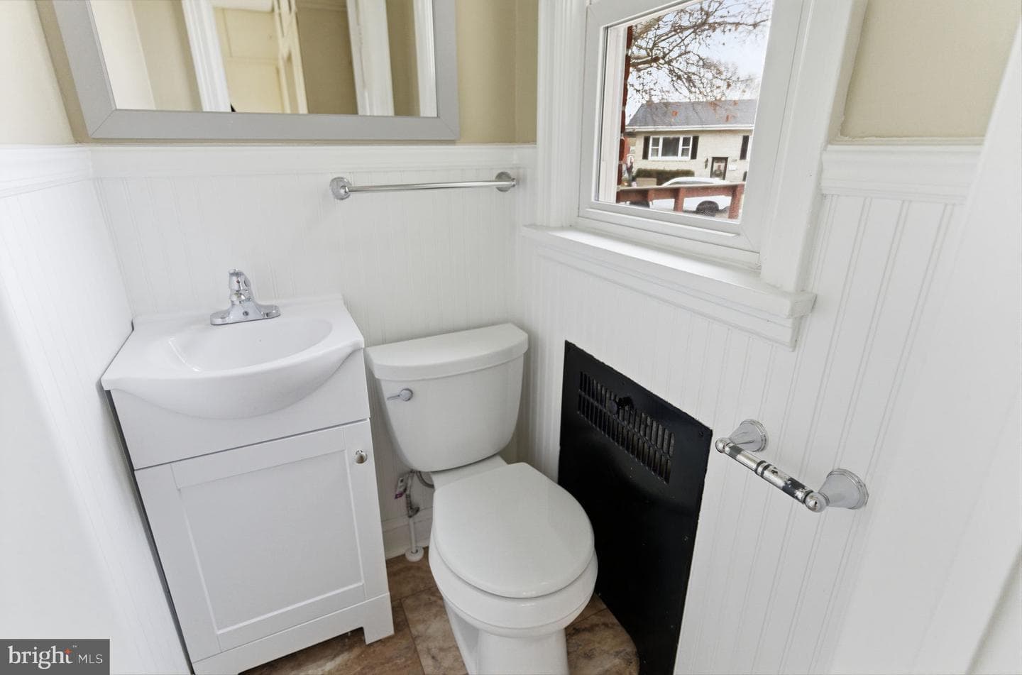 109 Alabama Avenue N photo 20