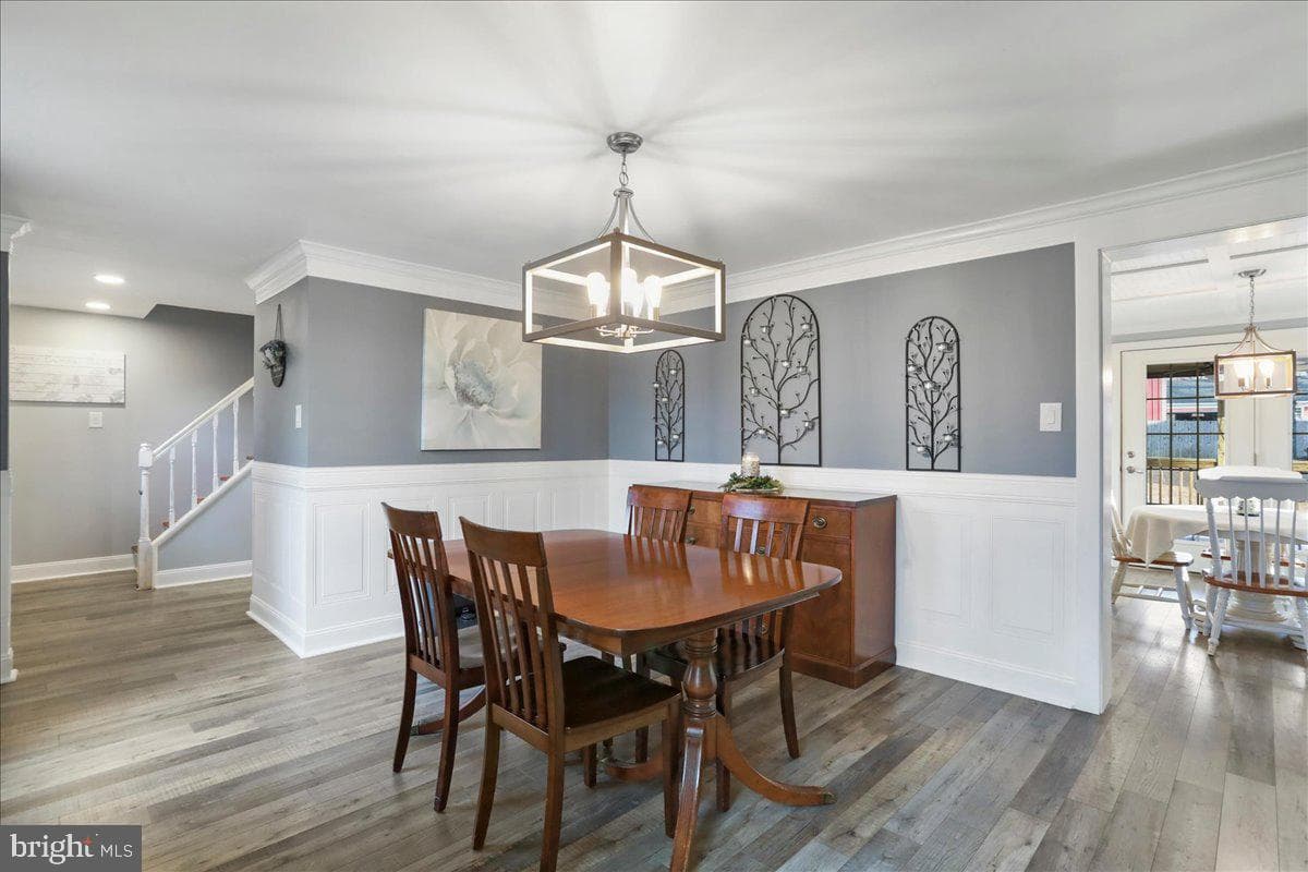 102 Basswood Drive photo 3