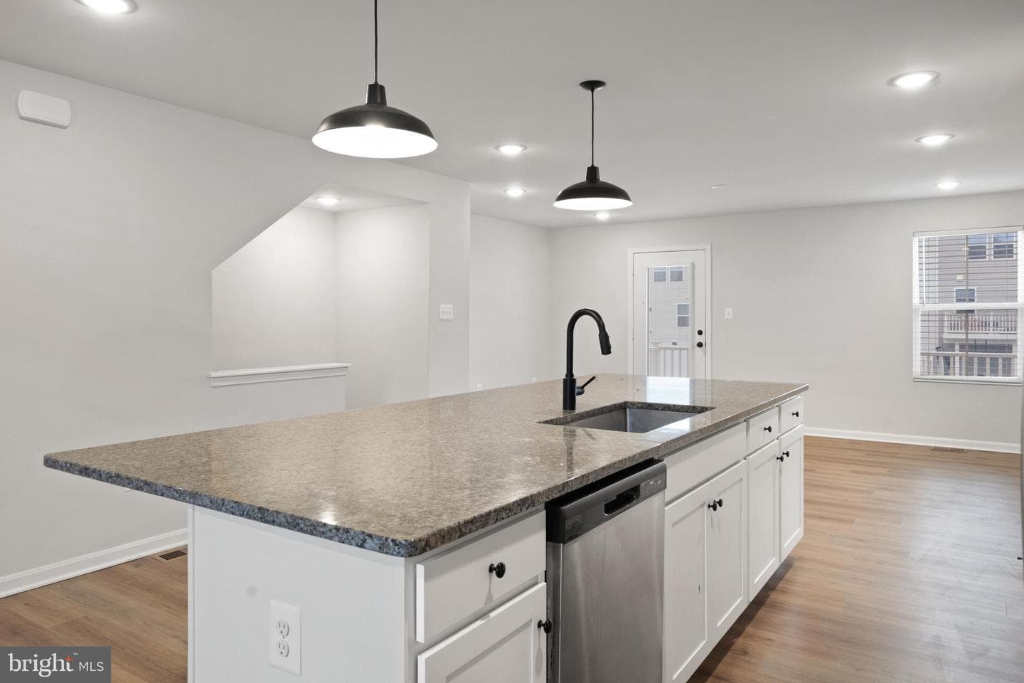 51 Thrower Road photo 14