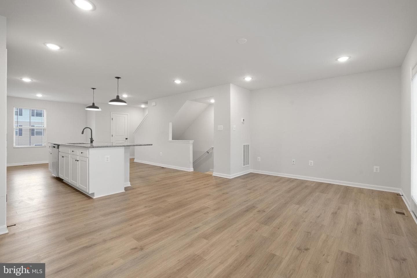 51 Thrower Road photo 16