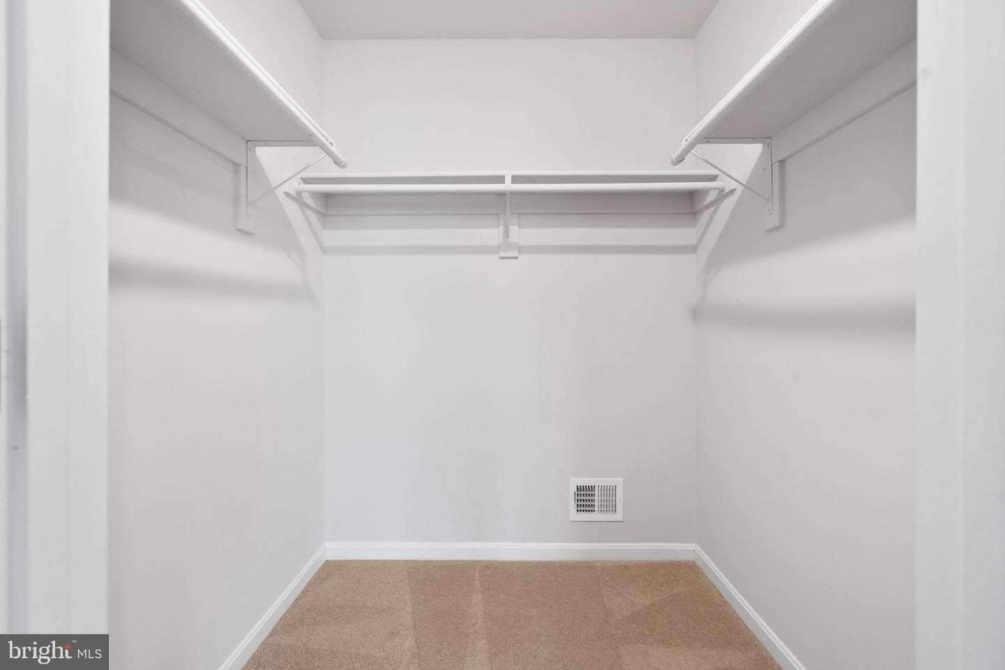 51 Thrower Road photo 25