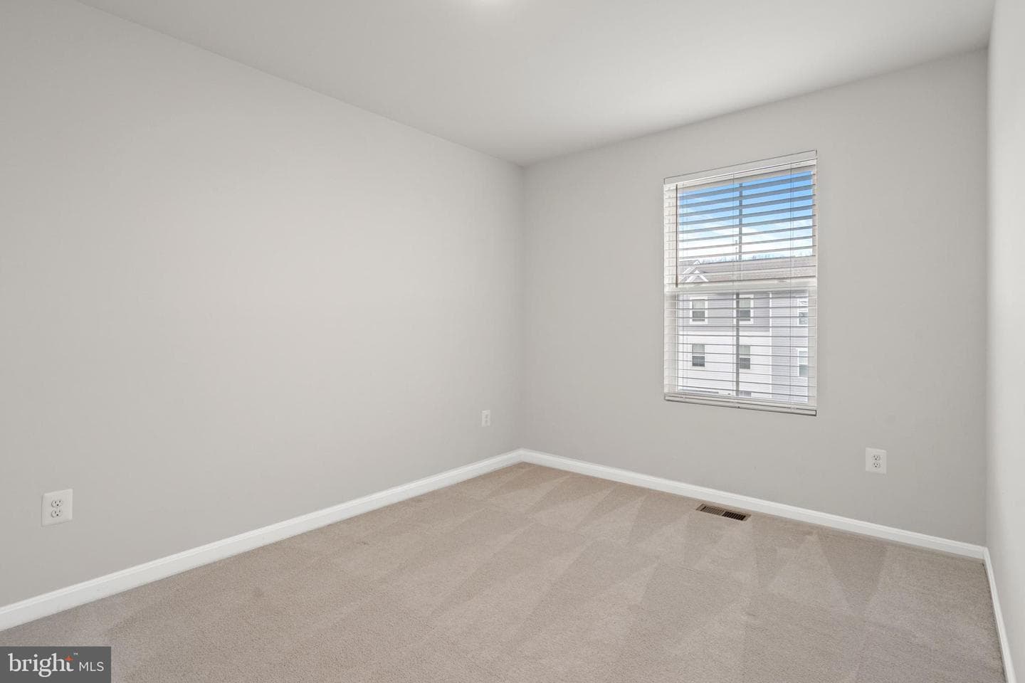 51 Thrower Road photo 28