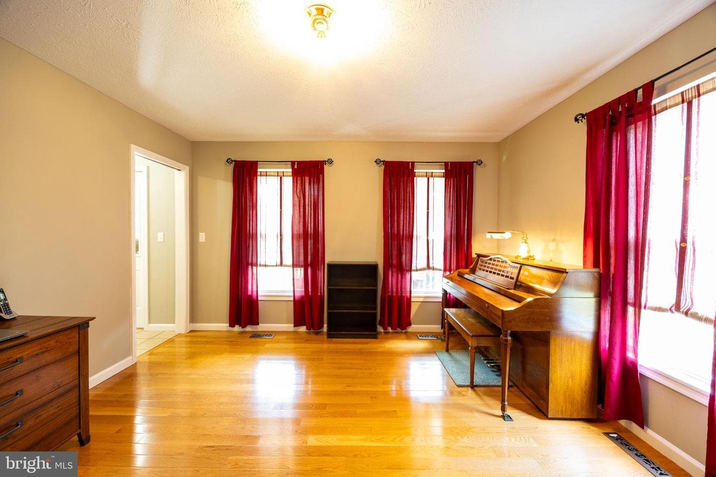 525 Appian Way photo 40