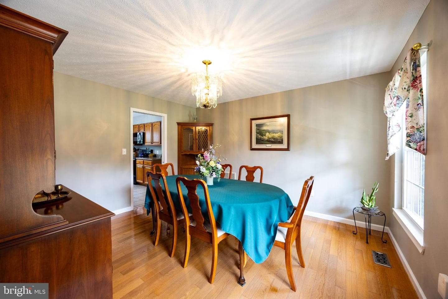 525 Appian Way photo 42