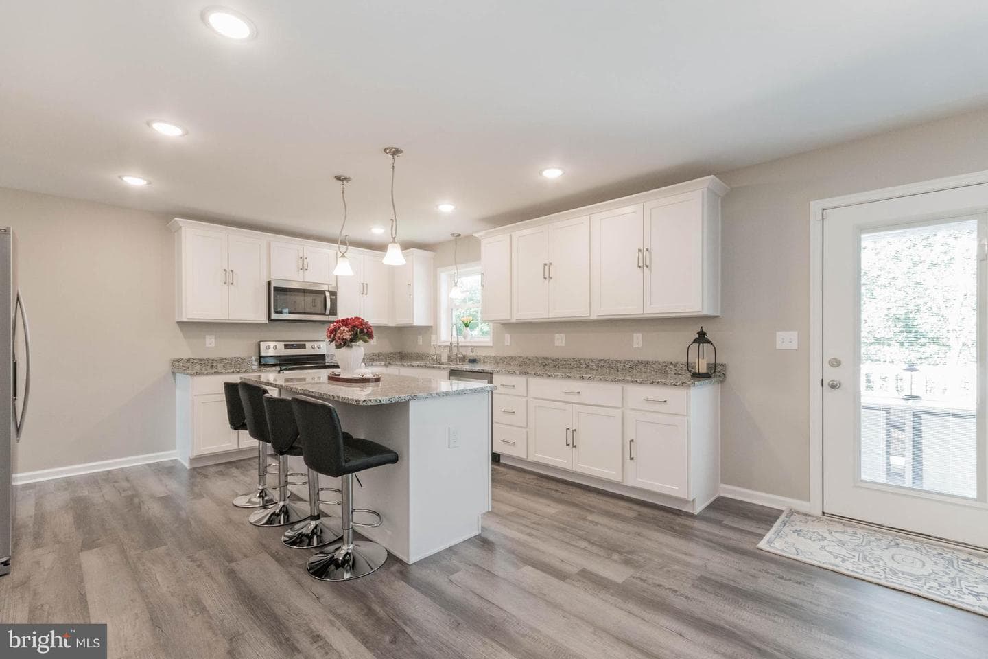342 Europa Way photo 17
