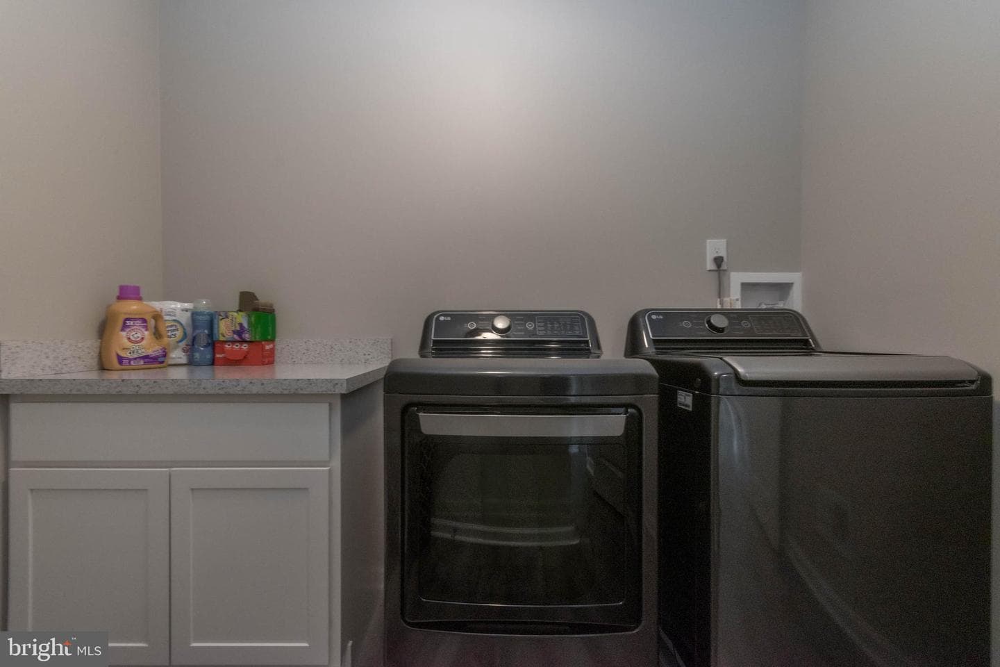 342 Europa Way photo 30