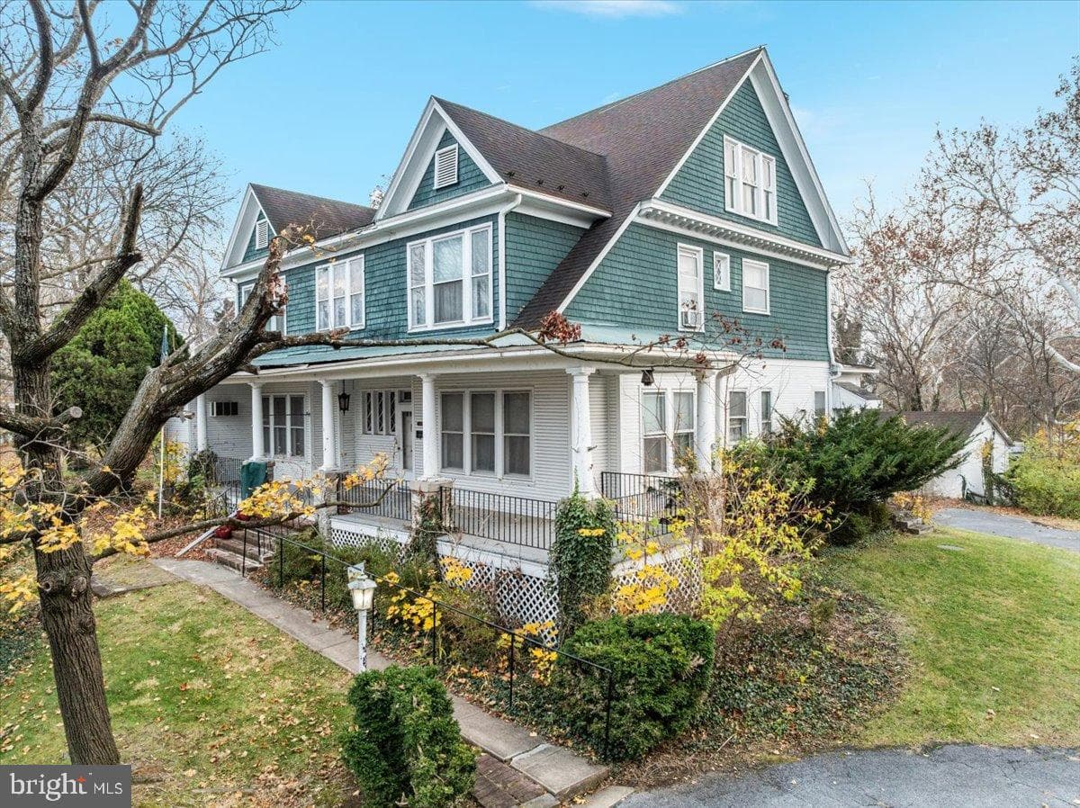 1017 Winchester Avenue, Martinsburg