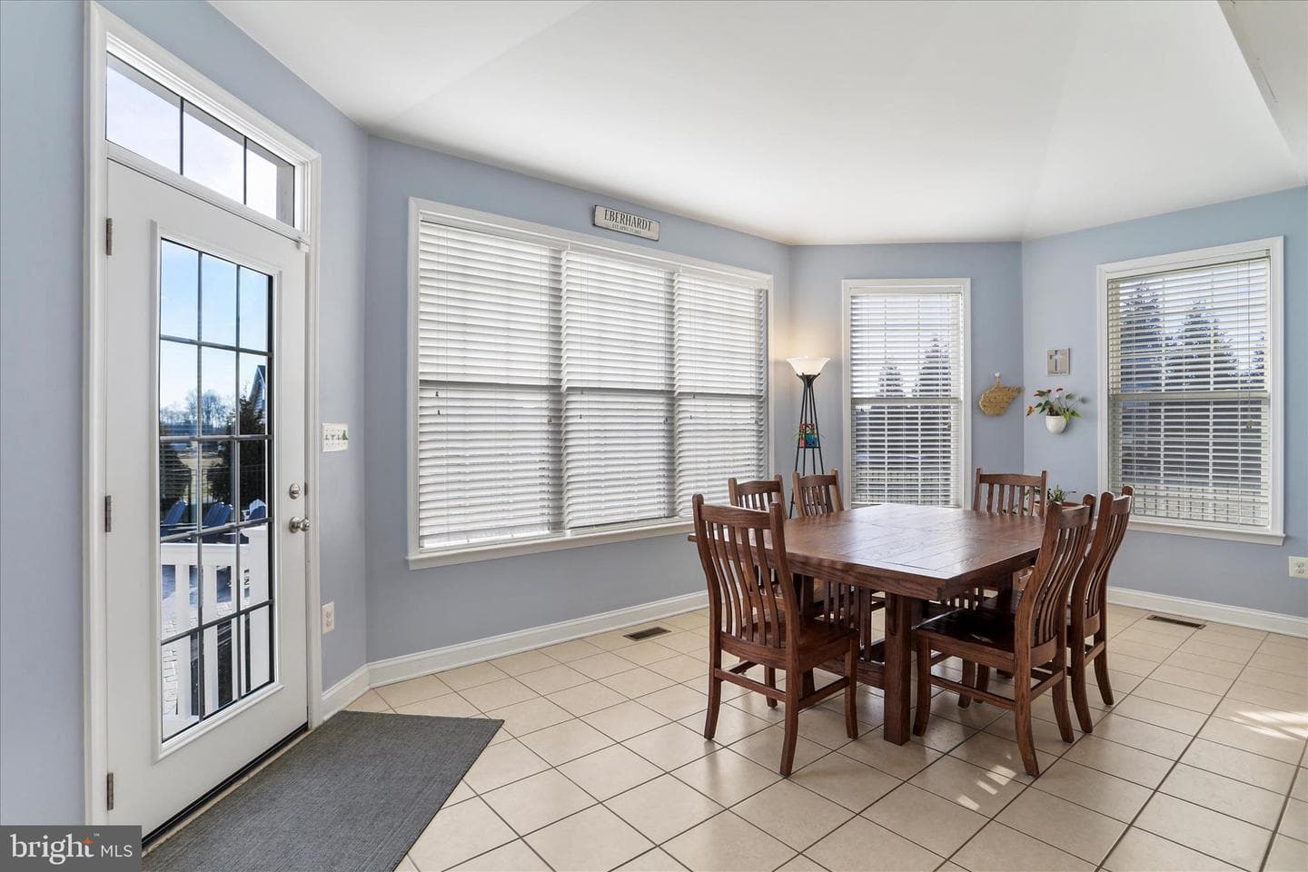 1073 Hallmark Drive photo 15