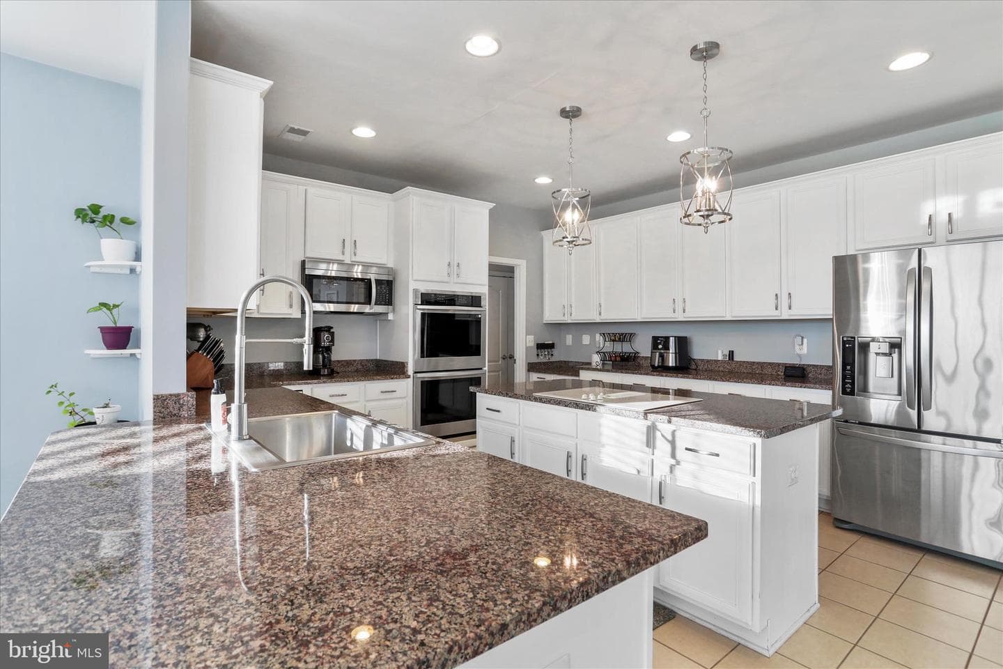 1073 Hallmark Drive photo 18