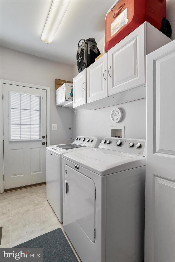 1073 Hallmark Drive photo 23