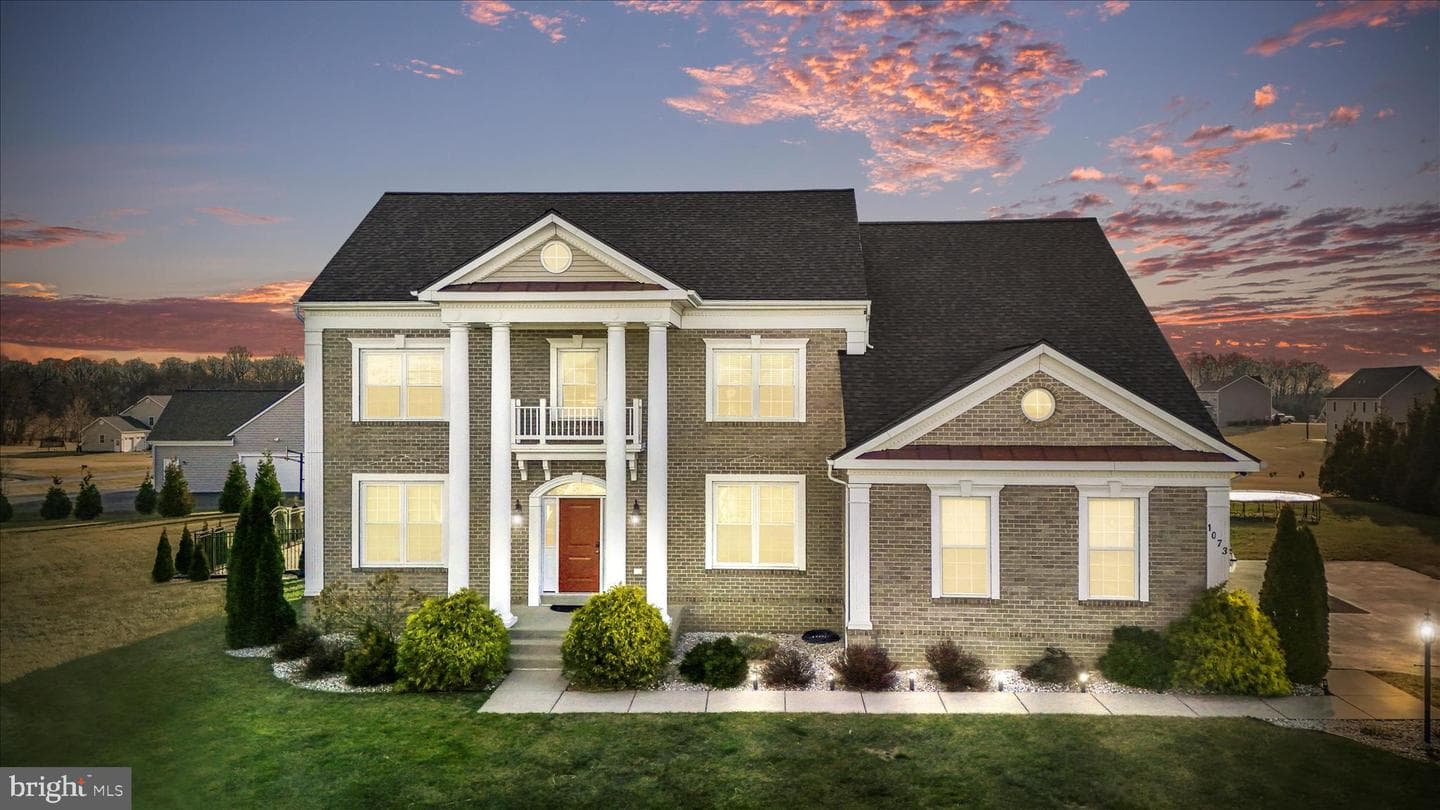 1073 Hallmark Drive photo 3