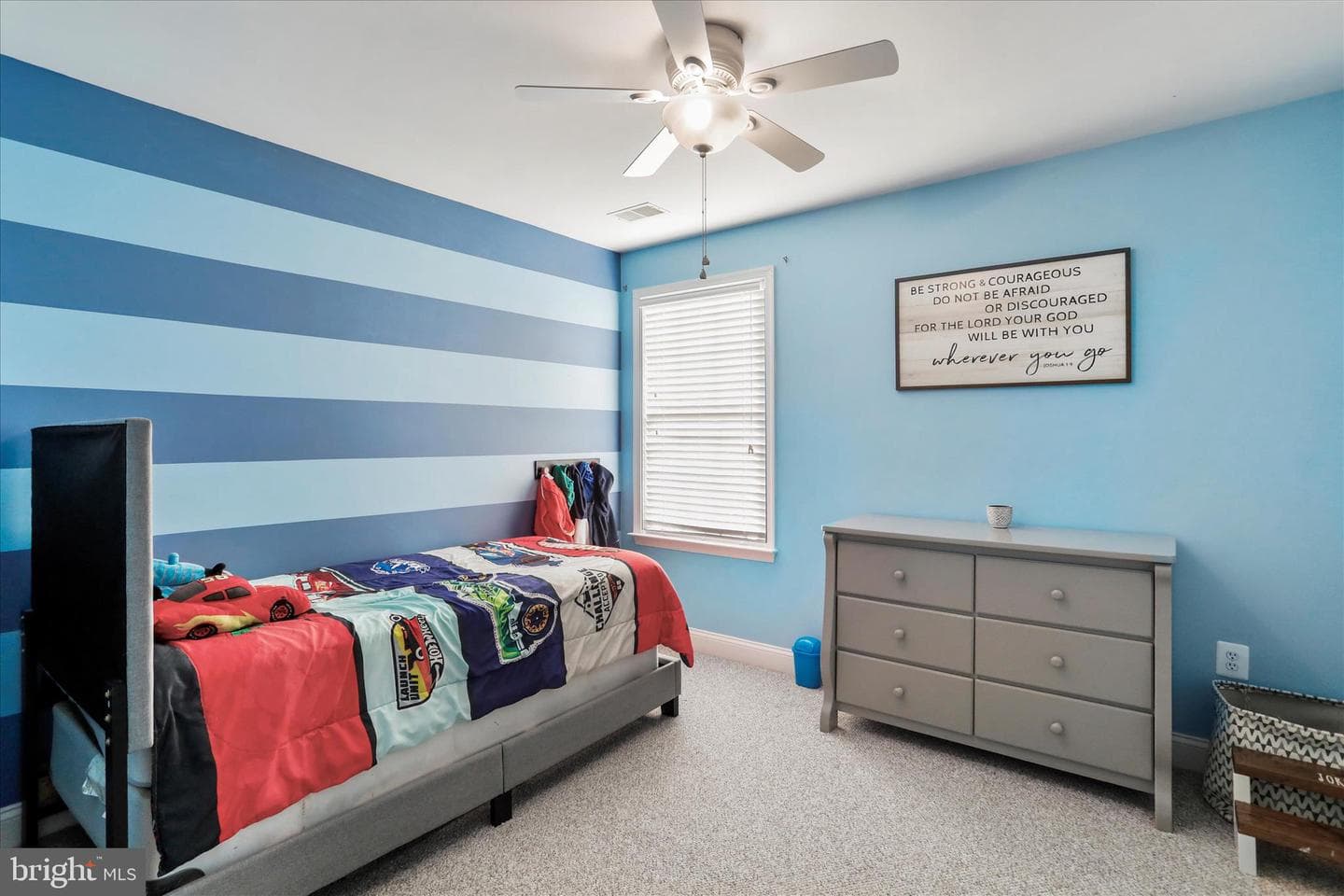 1073 Hallmark Drive photo 30