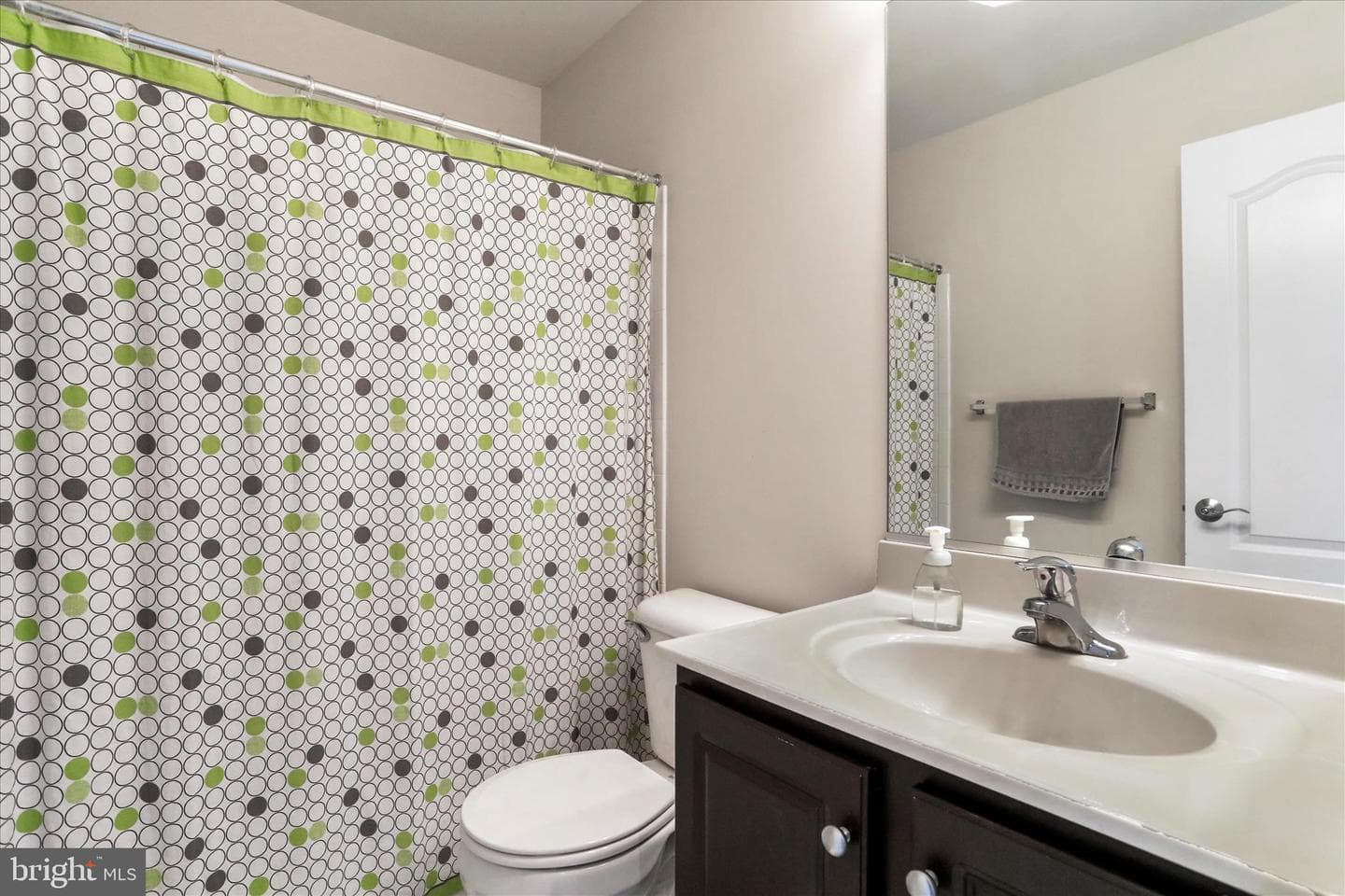 1073 Hallmark Drive photo 31