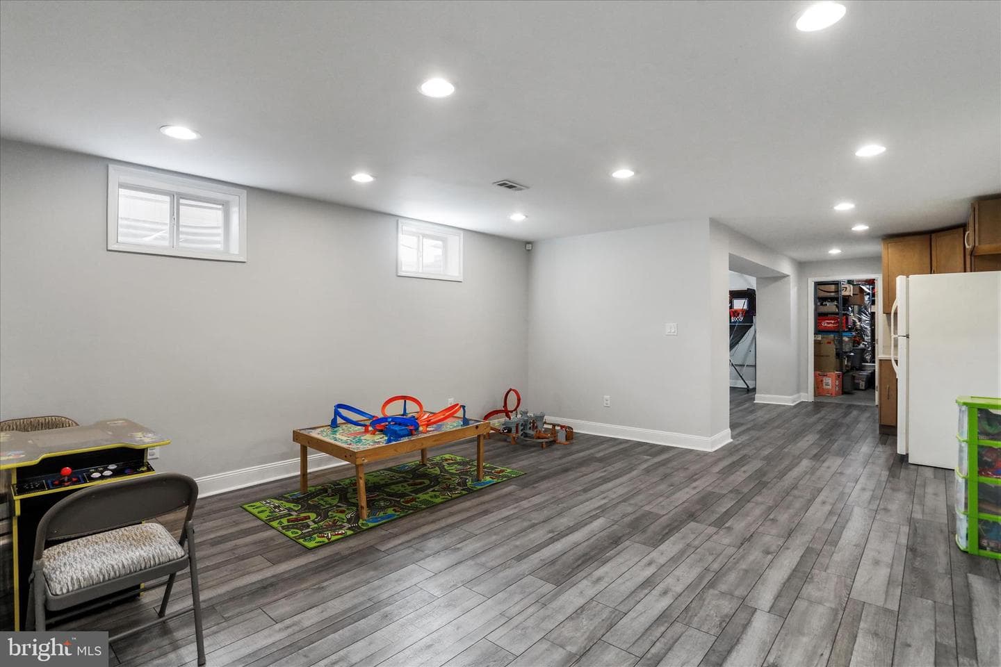 1073 Hallmark Drive photo 43