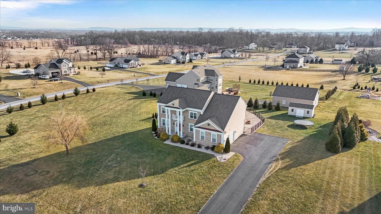 1073 Hallmark Drive photo 56