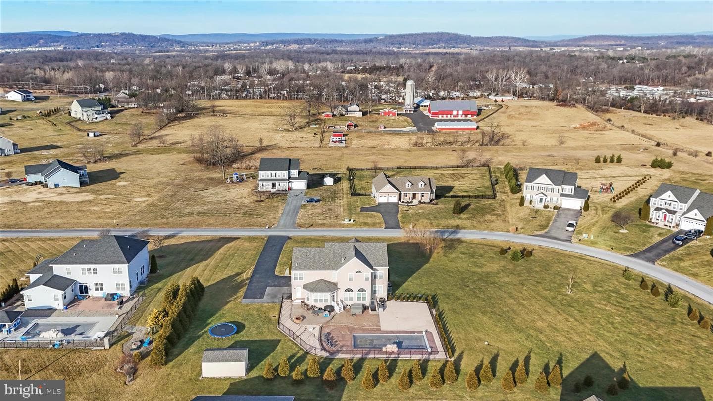 1073 Hallmark Drive photo 58