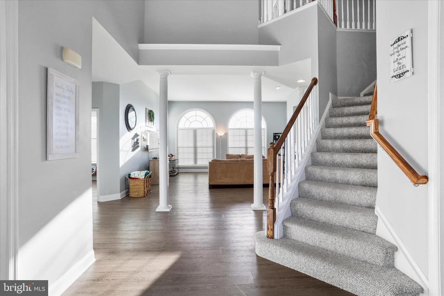 1073 Hallmark Drive photo 6