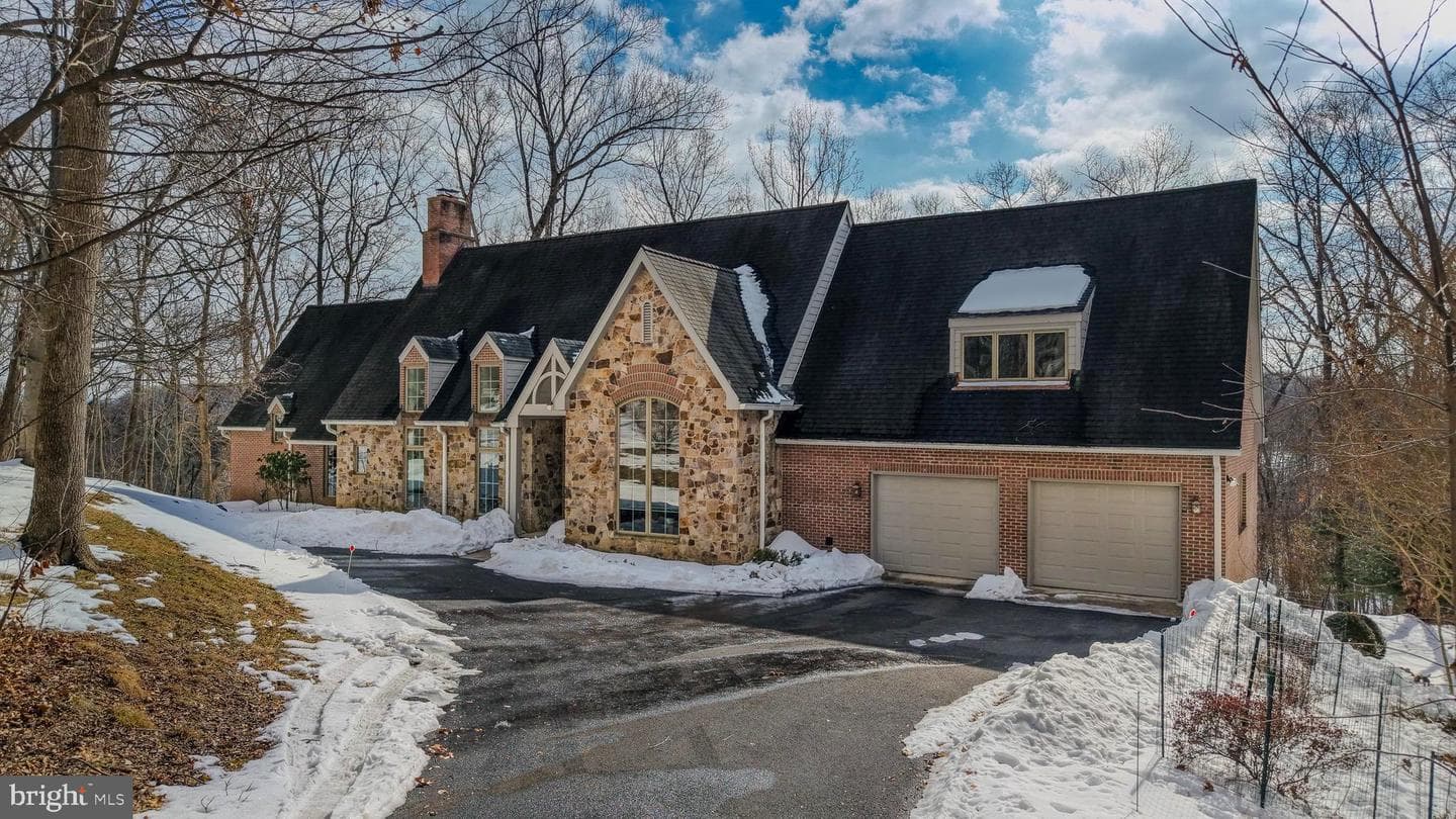 812 Steeple Chase Lane photo 4