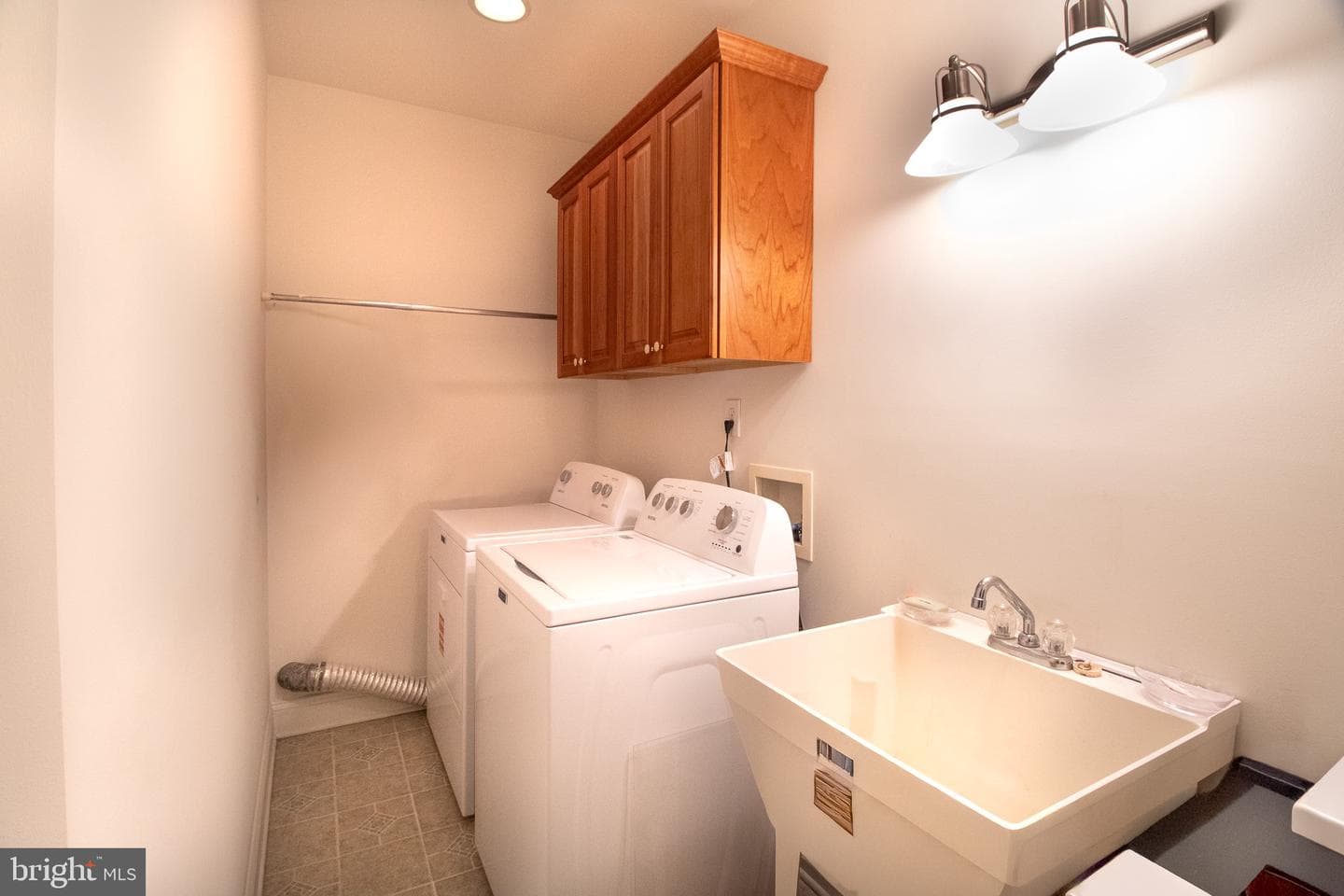 812 Steeple Chase Lane photo 43