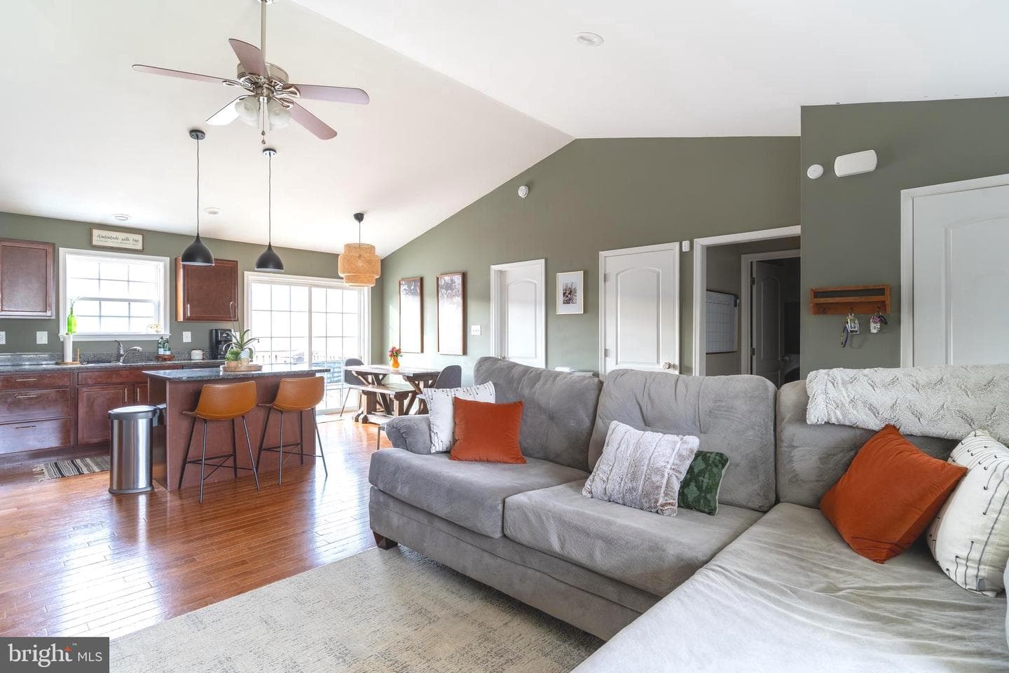 33 Twickenham Drive photo 14