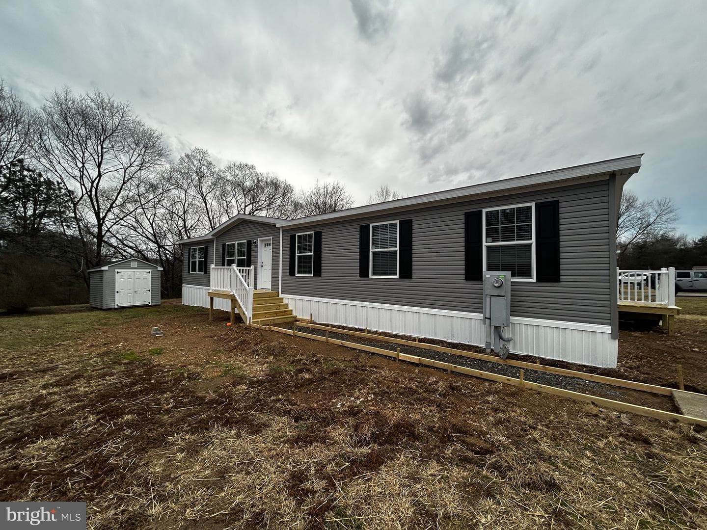 382 Valentine Drive photo 1