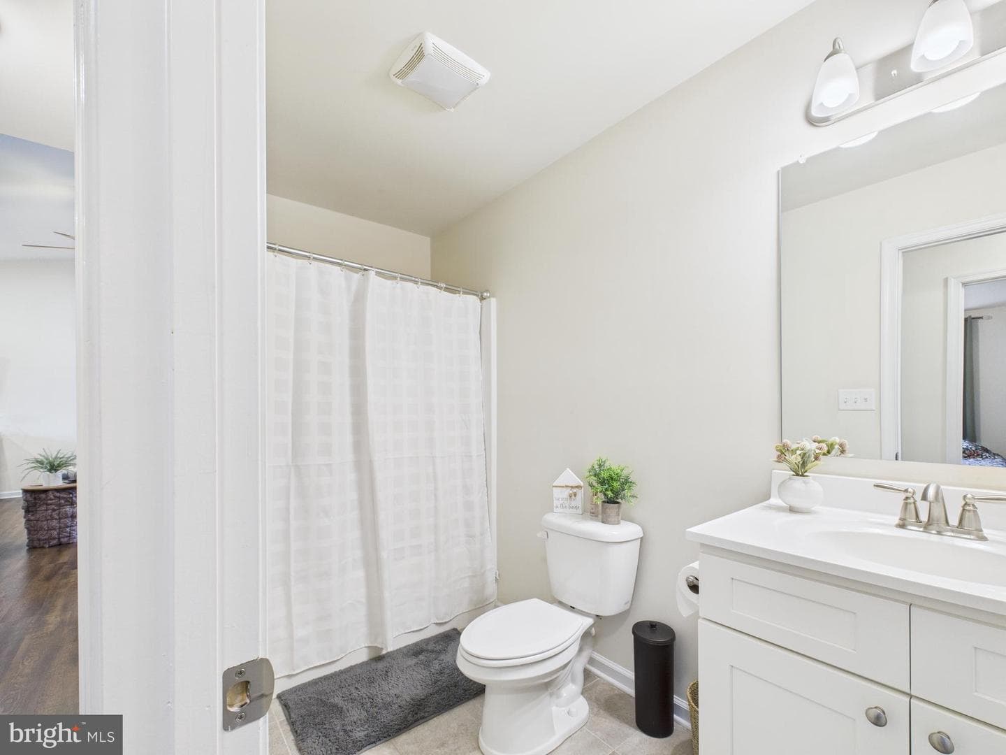 886 Pale Magnolia Drive photo 24