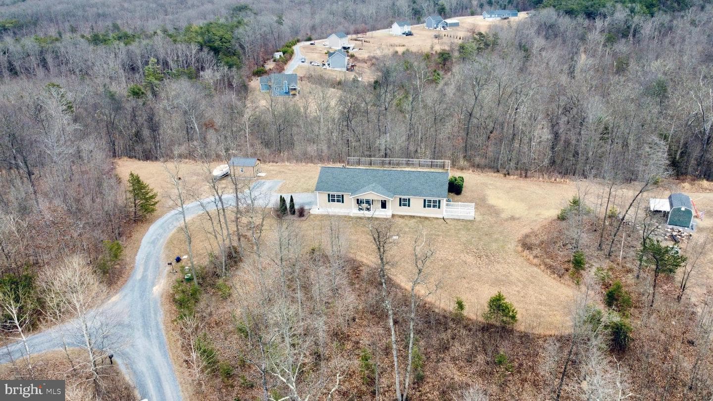 886 Pale Magnolia Drive photo 3