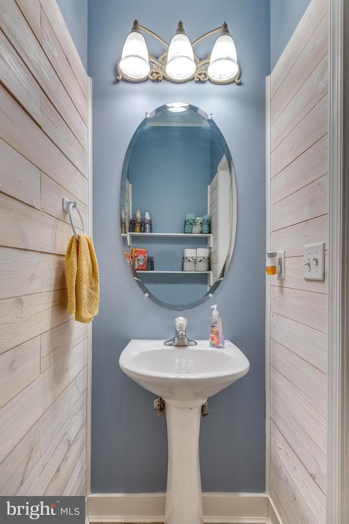 124 Chandlers Glen Drive photo 12