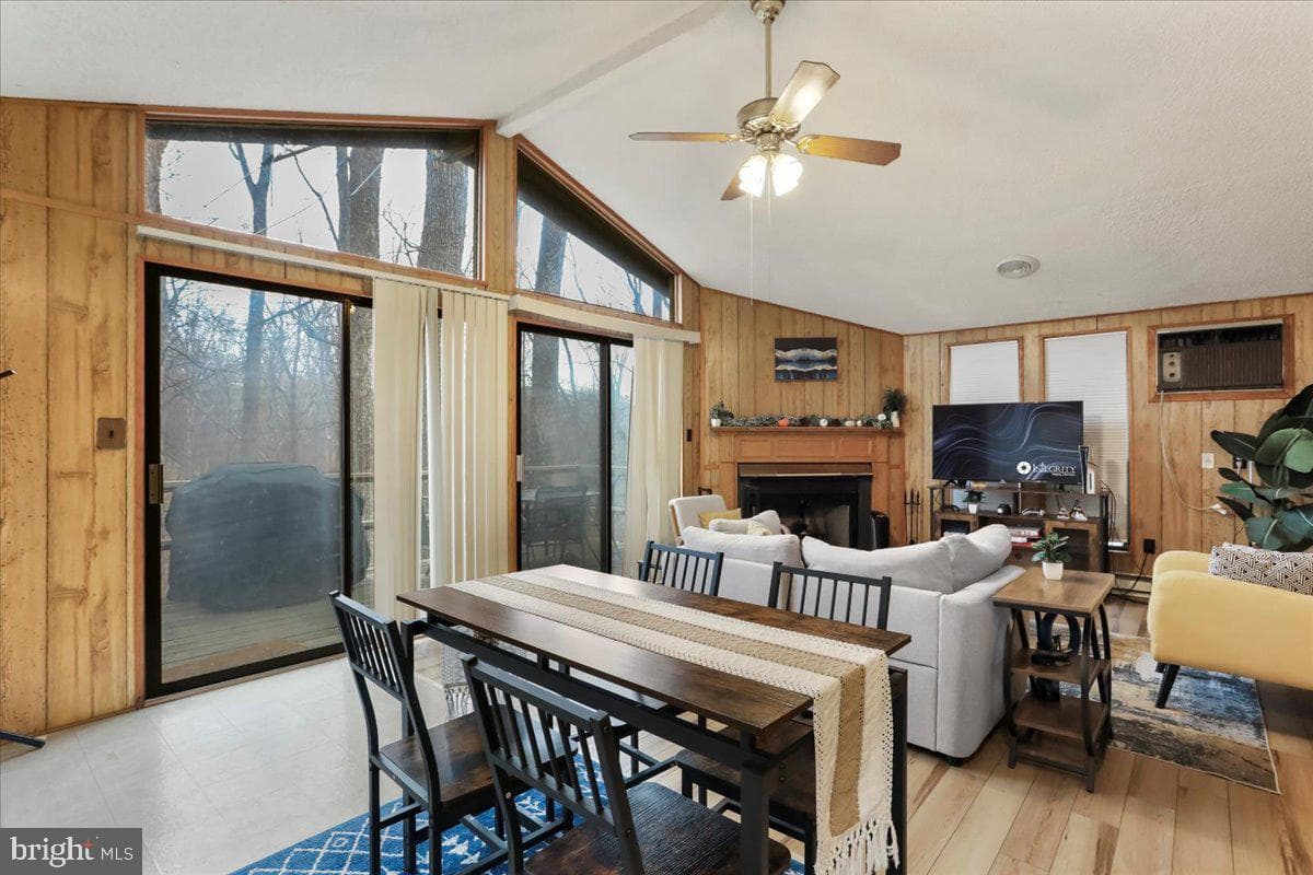 20 Shawnee Trl, Hedgesville