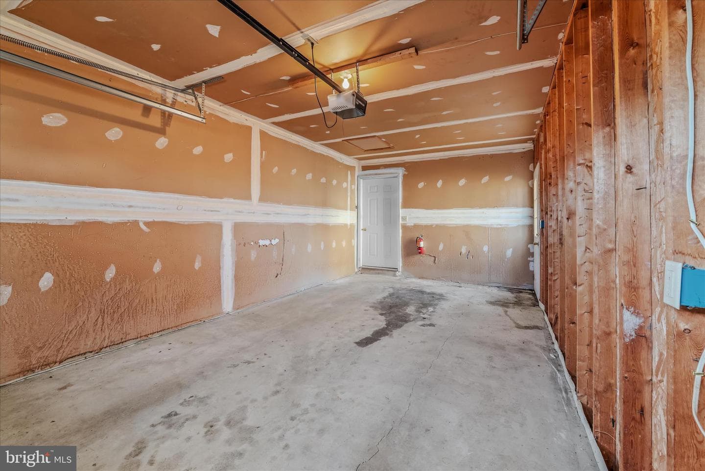 120 Nottingham Boulevard photo 32