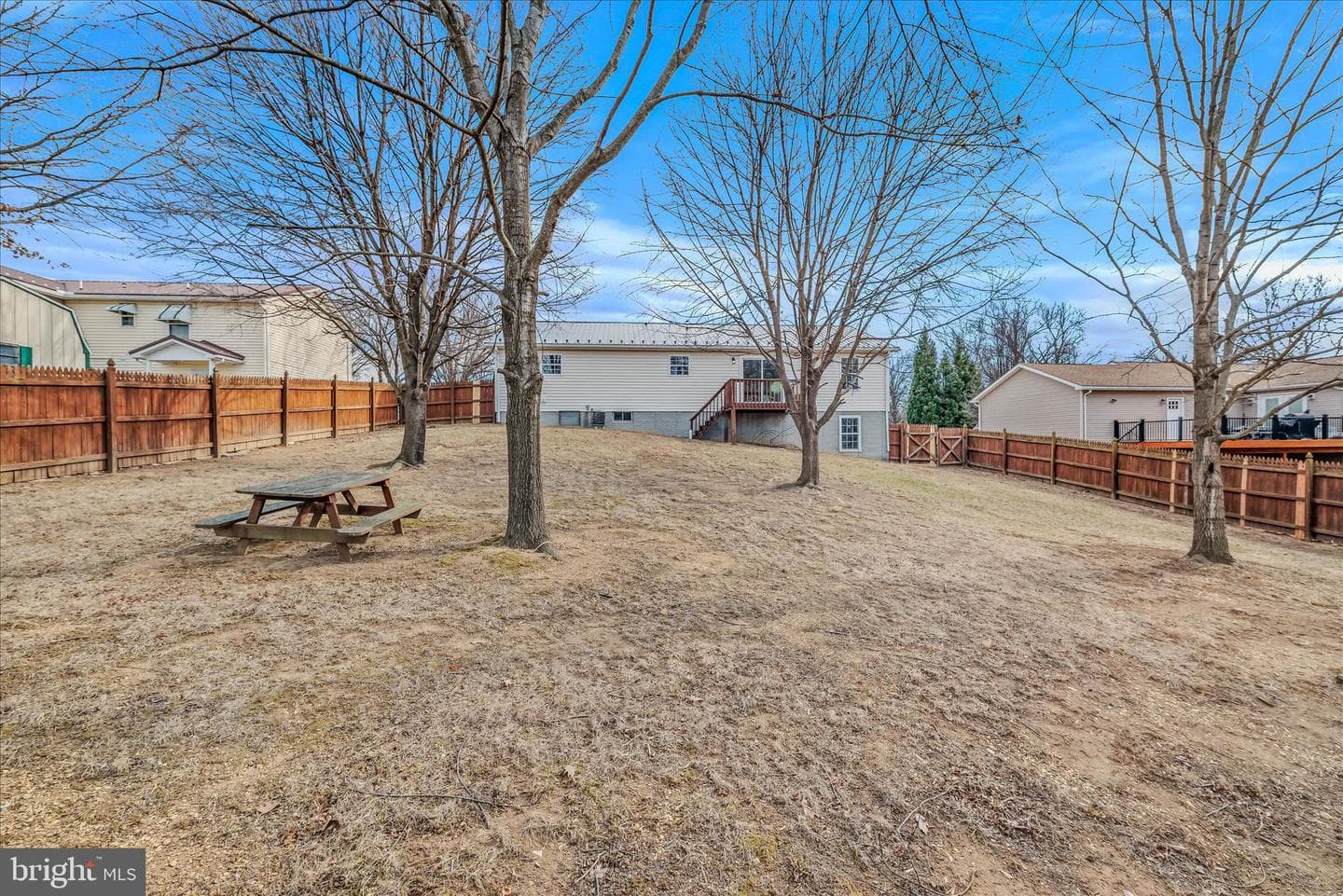 120 Nottingham Boulevard photo 34