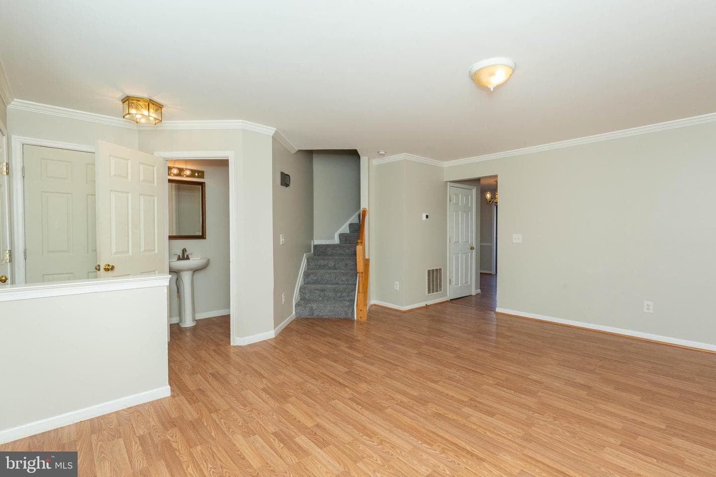858 Marquette Drive photo 11
