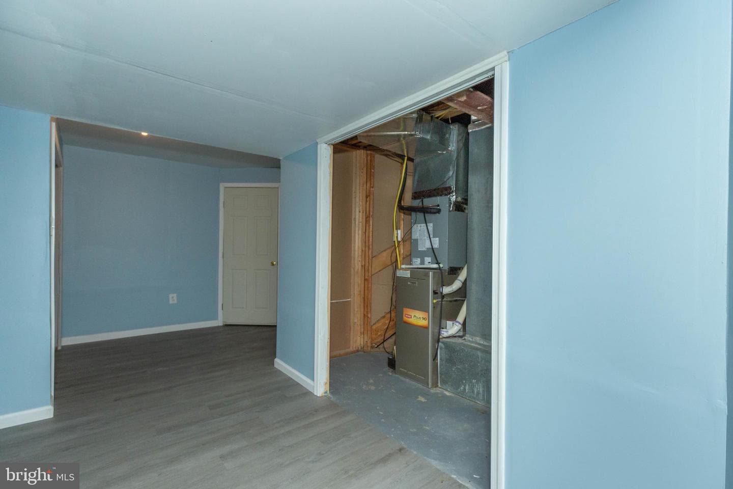 858 Marquette Drive photo 32
