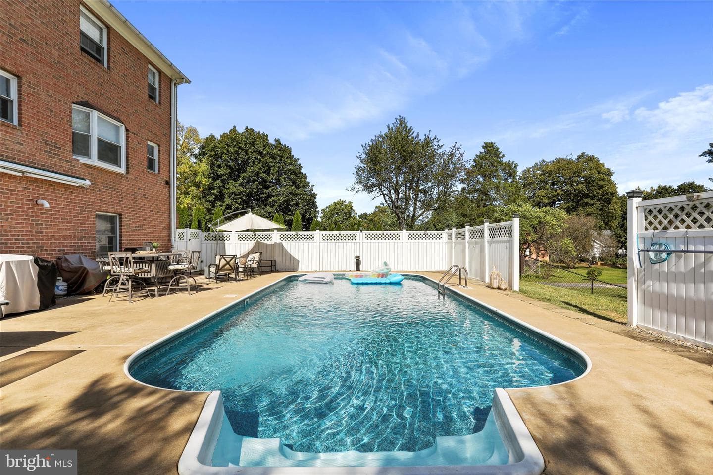 305 N Red Hill Road, Martinsburg