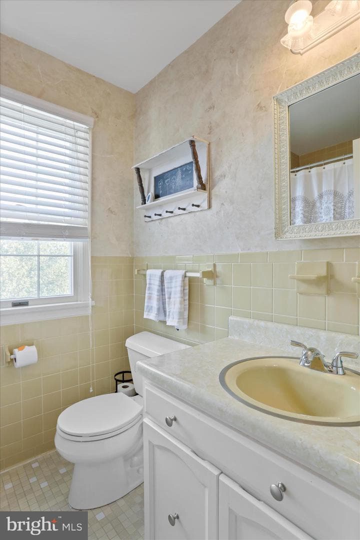 305 N Red Hill Road photo 35
