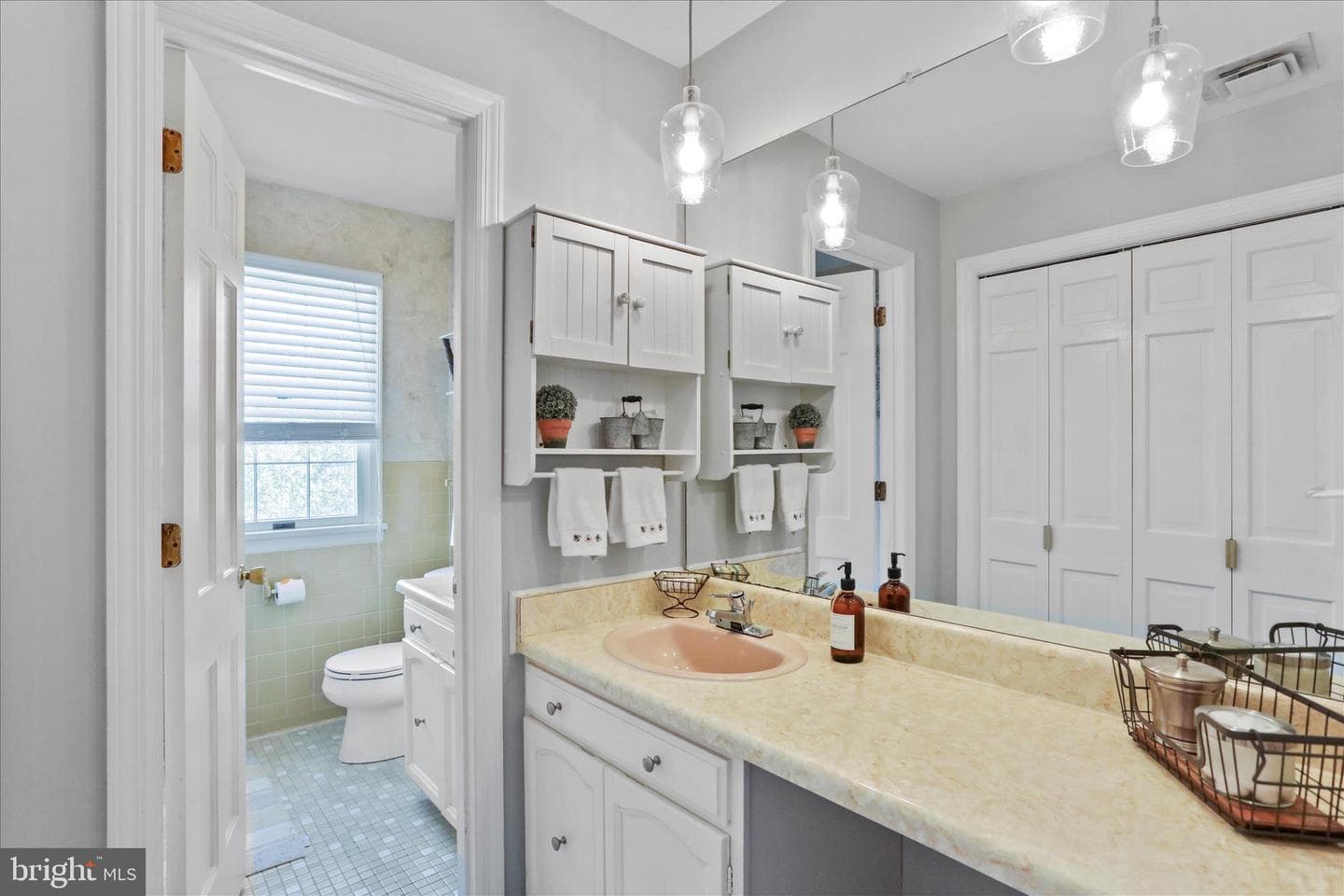 305 N Red Hill Road photo 36