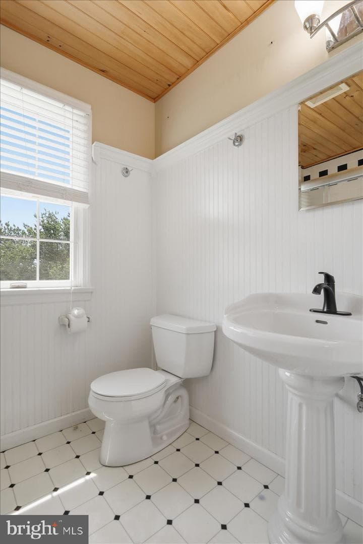 305 N Red Hill Road photo 57