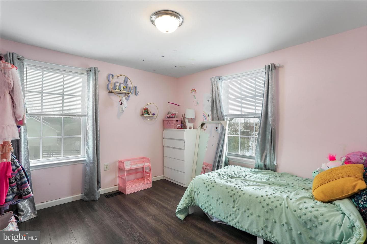 216 Paragon Drive photo 28