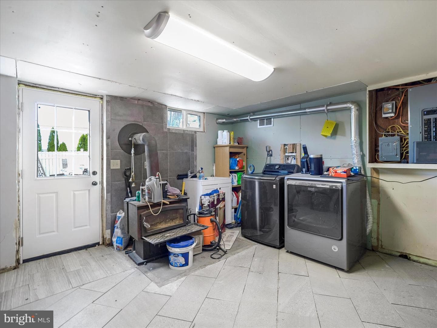 125 Richard Street photo 22