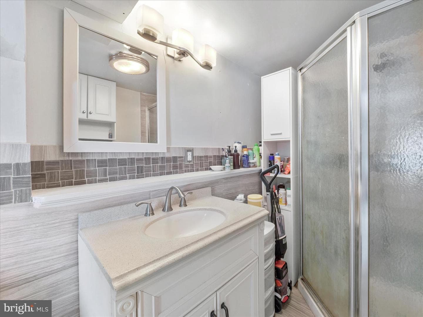 125 Richard Street photo 28