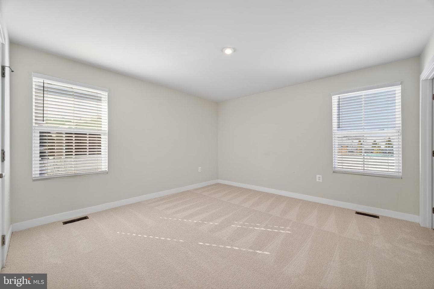 54 Norfolk Lane photo 18