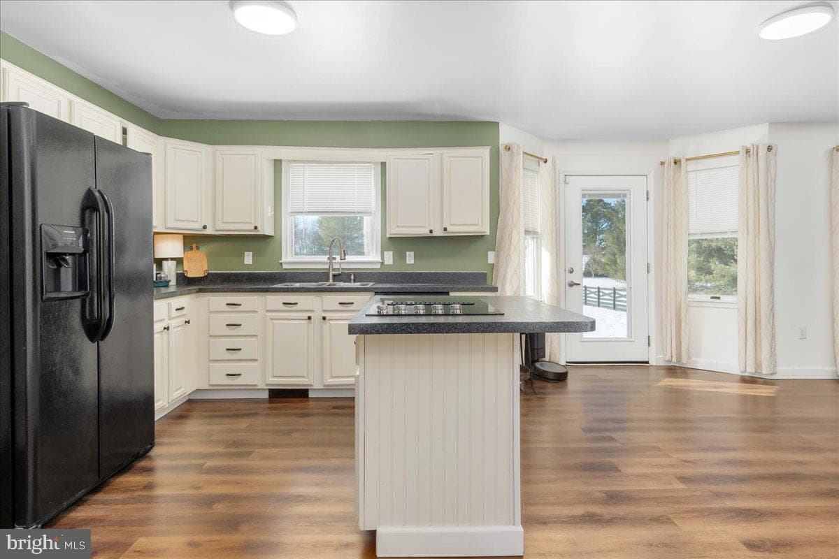 293 Quaint Swan Dale Drive photo 12