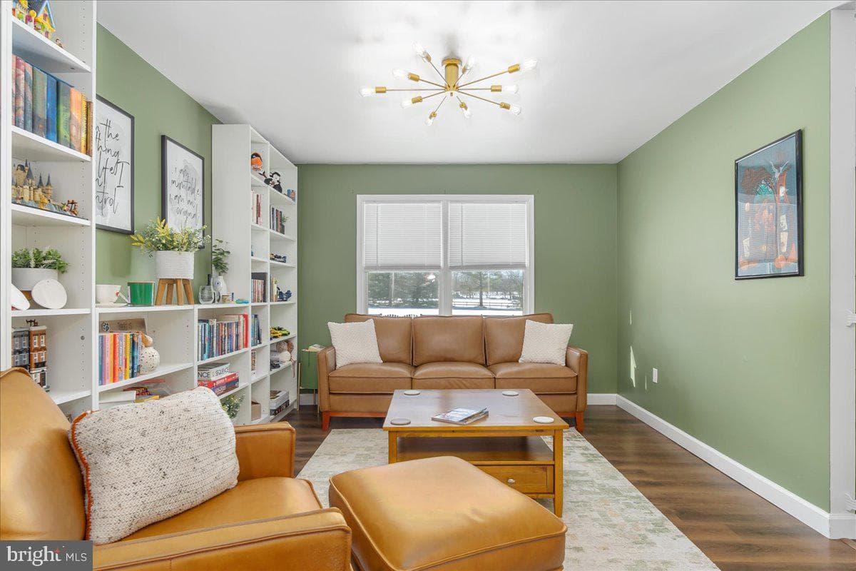 293 Quaint Swan Dale Drive photo 6