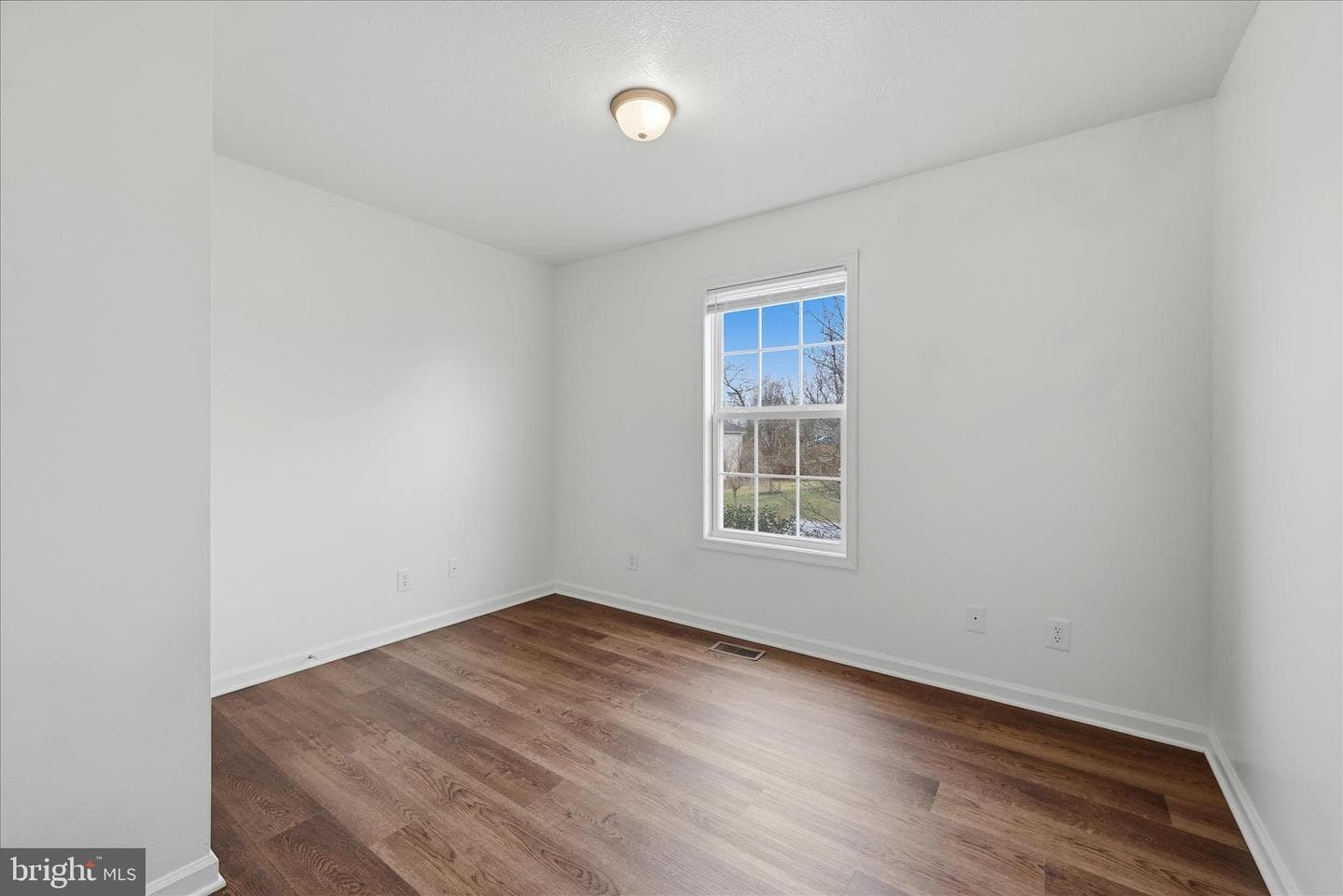 104 Basin Drive photo 14