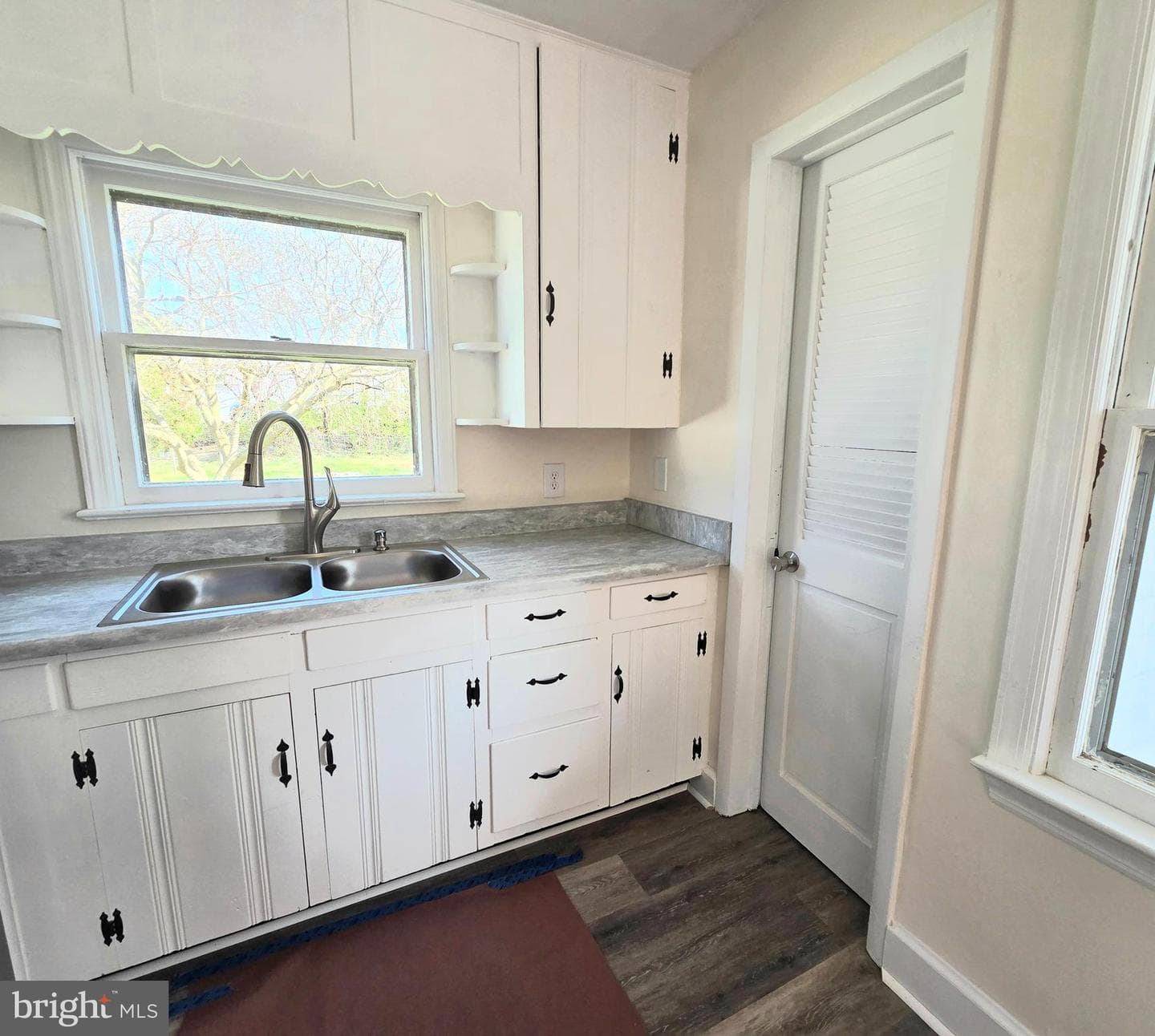 357 Hedrick Avenue photo 29