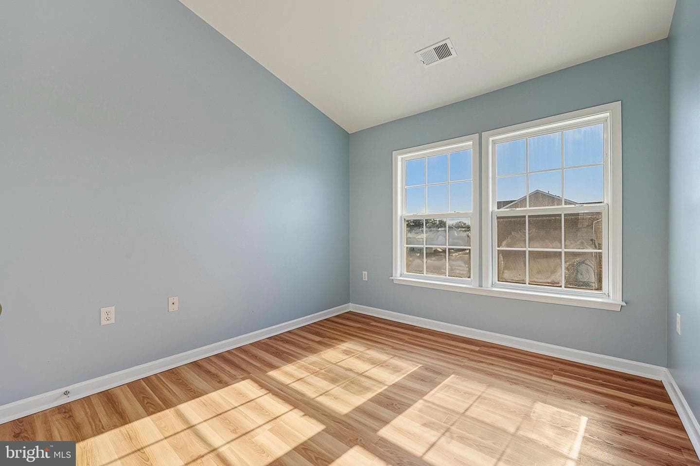 115 Veronica Drive photo 9