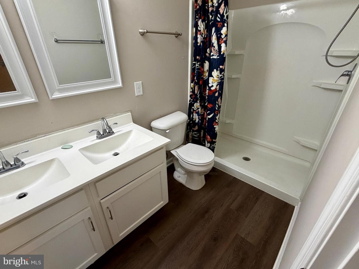 180 Sanibel Way photo 14